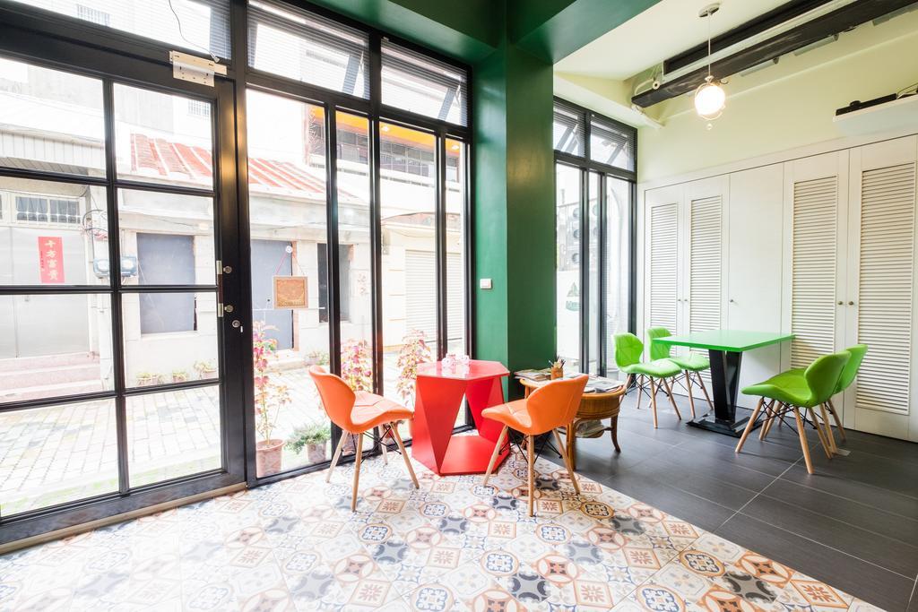 Zhizhu Homestay Tainan Exteriör bild