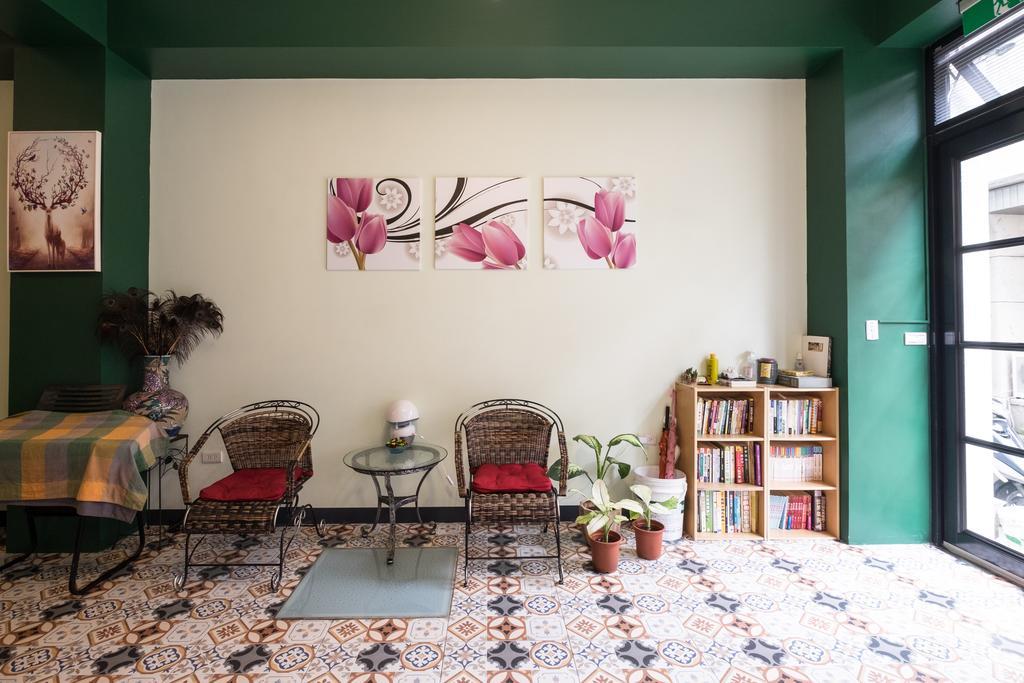 Zhizhu Homestay Tainan Exteriör bild