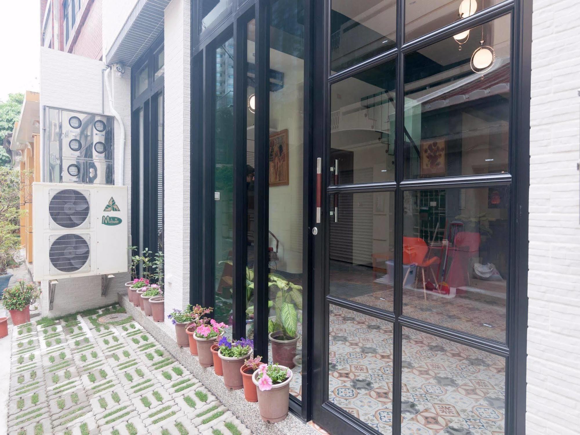 Zhizhu Homestay Tainan Exteriör bild