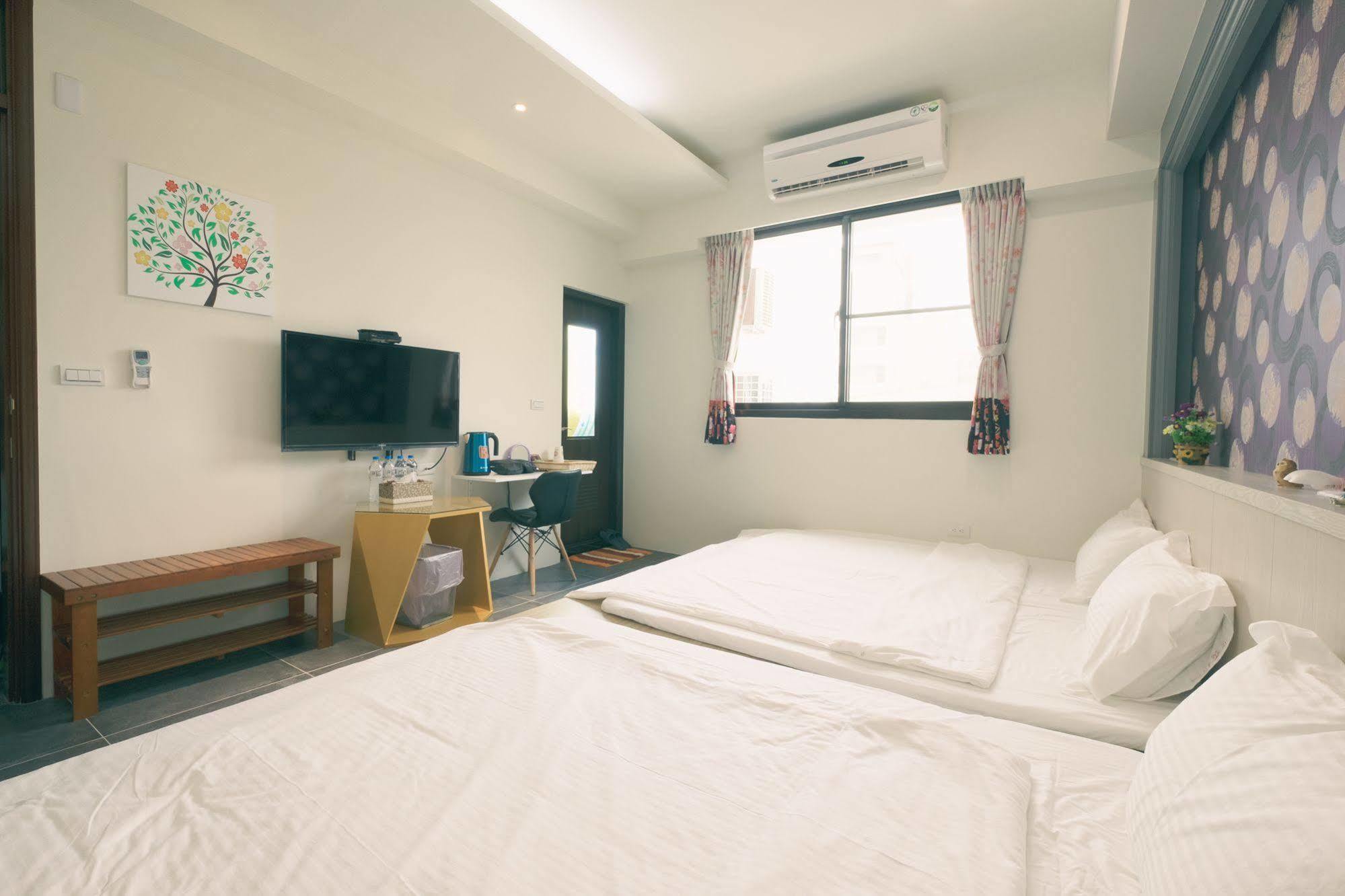 Zhizhu Homestay Tainan Exteriör bild